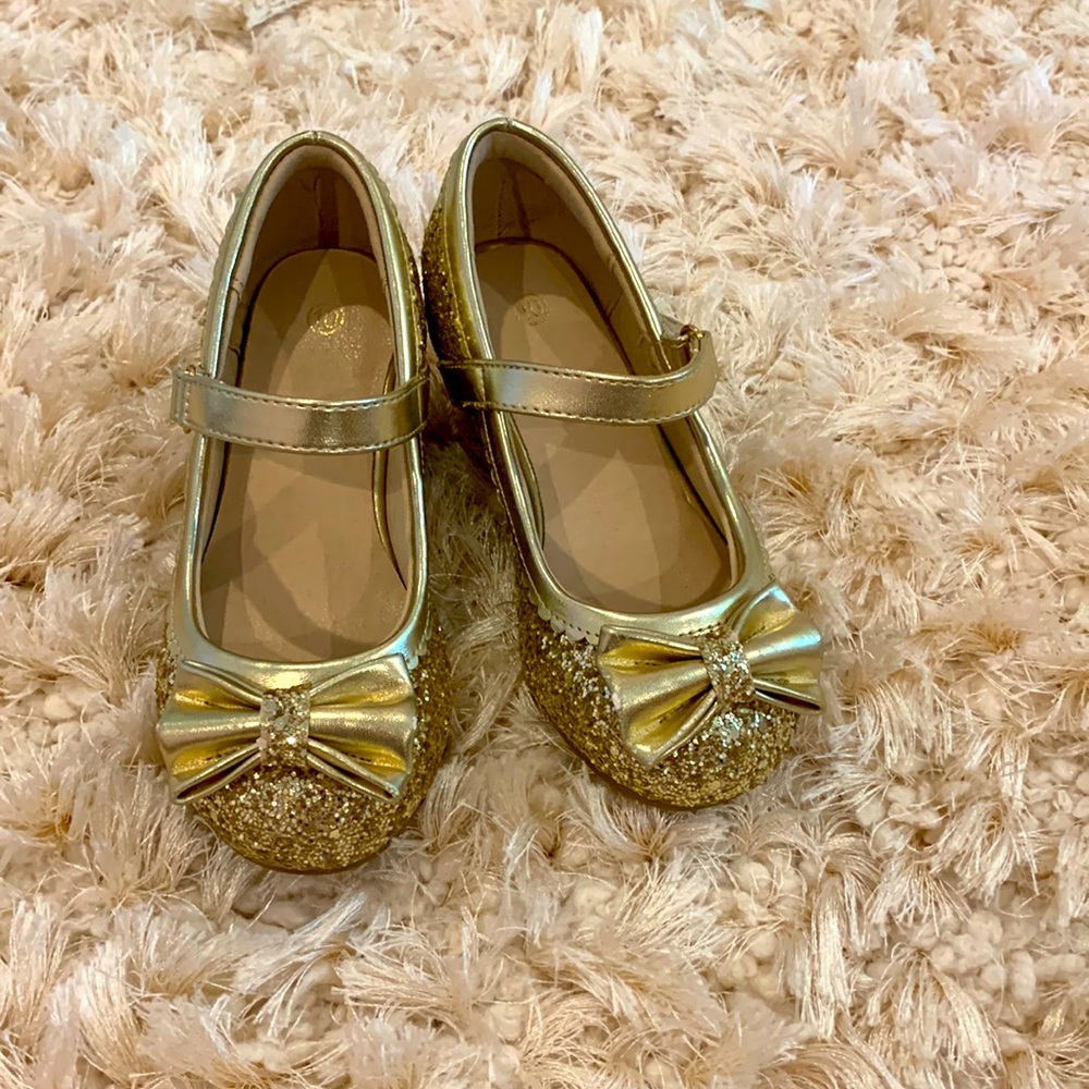 Gold Sparkle Heels!